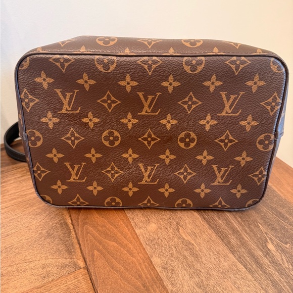 NéoNoé MM - Like NEW Louis Vuitton Classic. Includes dust bag & LV box. - Picture 9 of 10